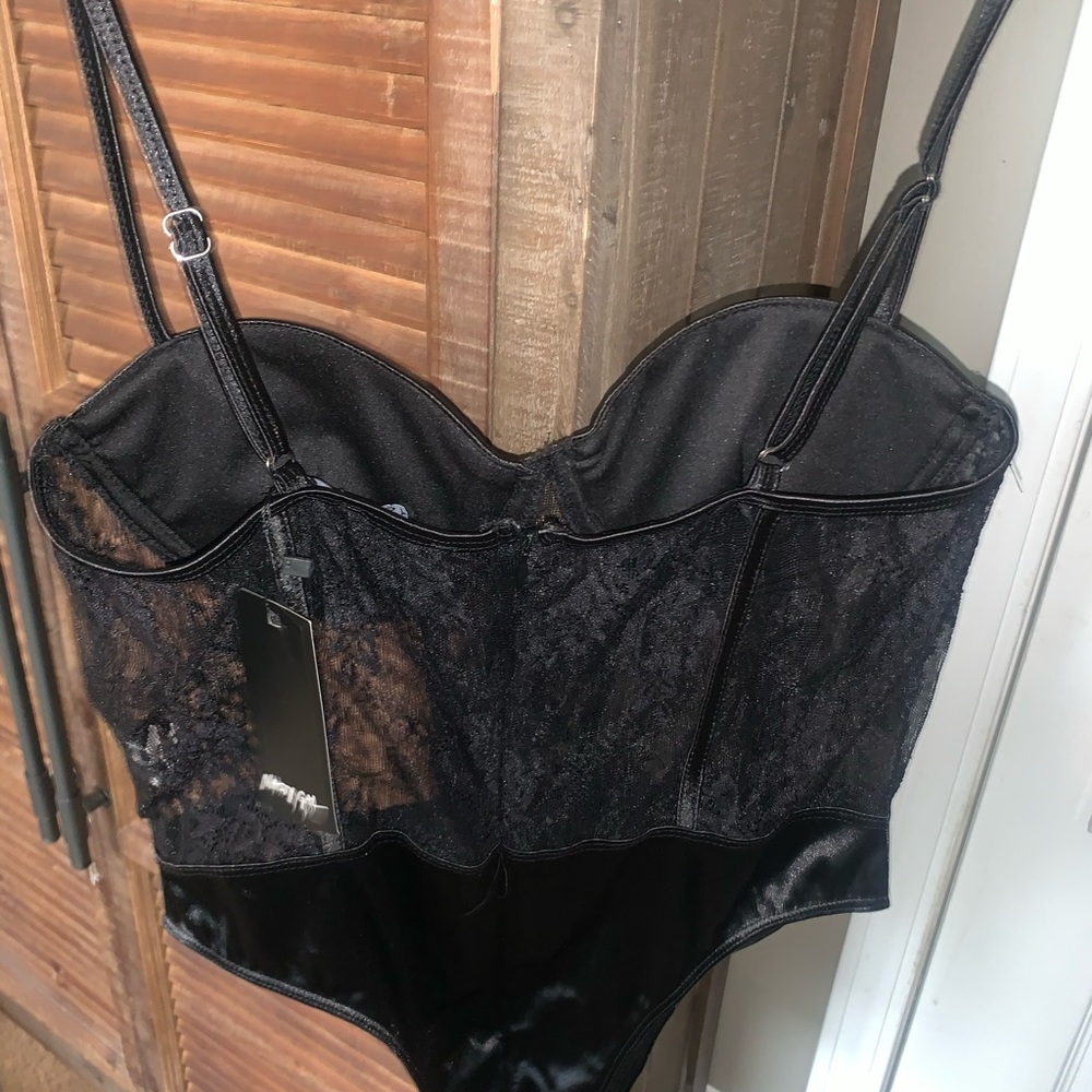 Two bodysuits - Picture 6 of 7